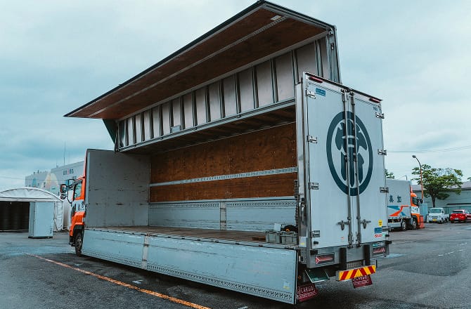 多品種対応 大型車両輸送のイメージ