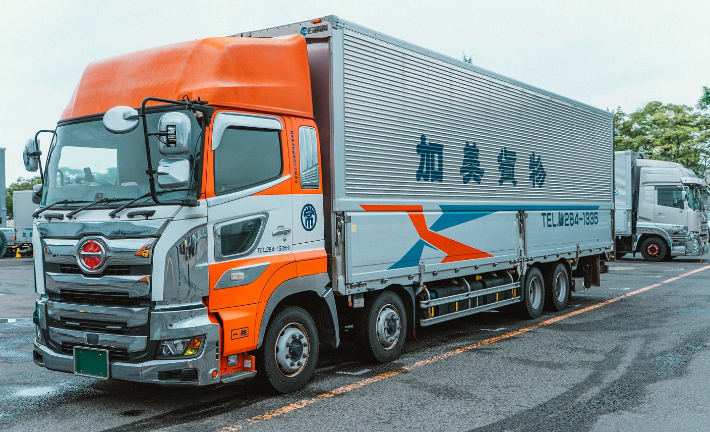 増トンウイング車